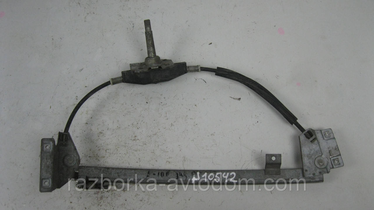 Склопідіймач задній правий (механічний) Audi 100 C3 (1982-1991) OE:443839400