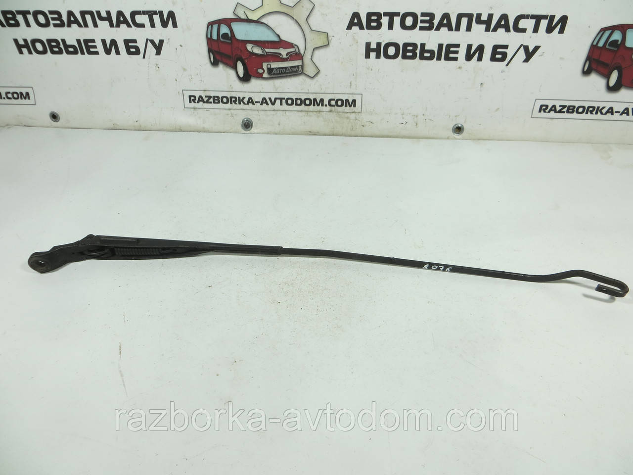 Двірник/важіль склоочисника передній правий MERCEDES-BENZ Vito W638 (1999-2003) ОЕ: 6388202544