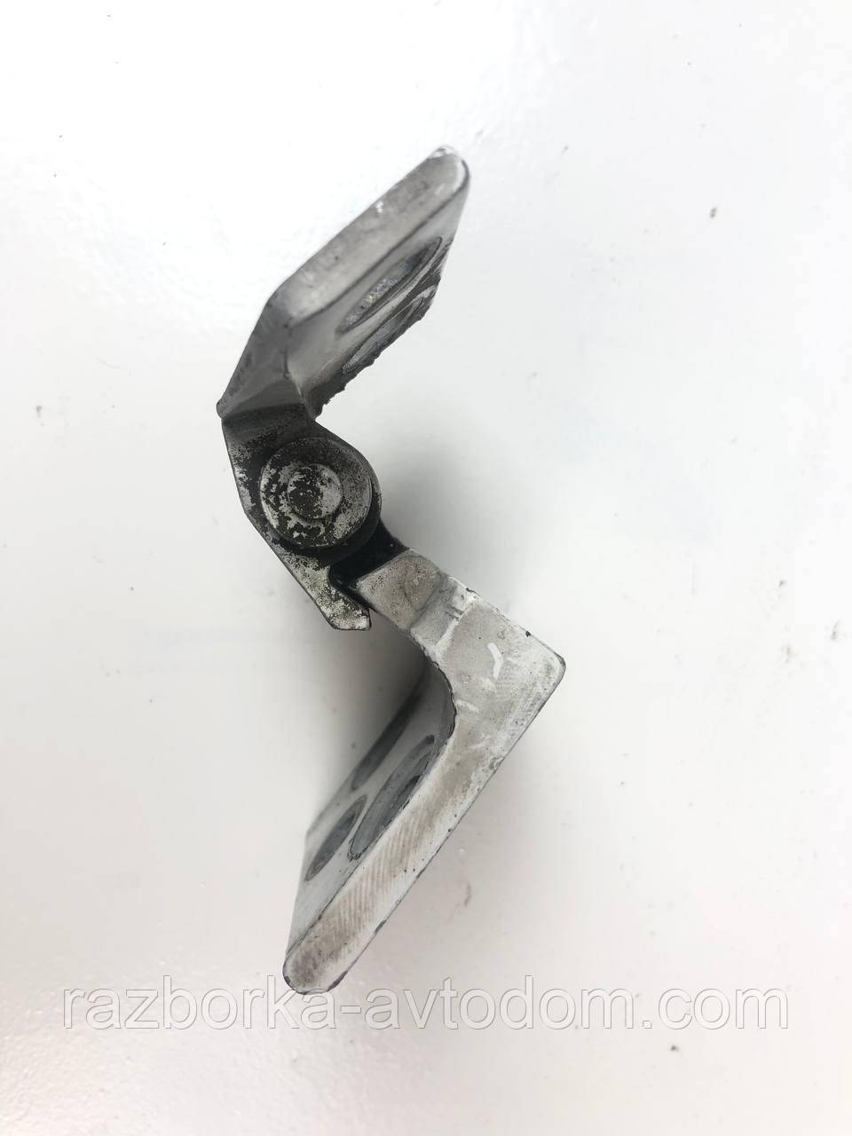 Петля дверей передня права верхня Citroen Berlingo (02-09) OE: 9035 L1