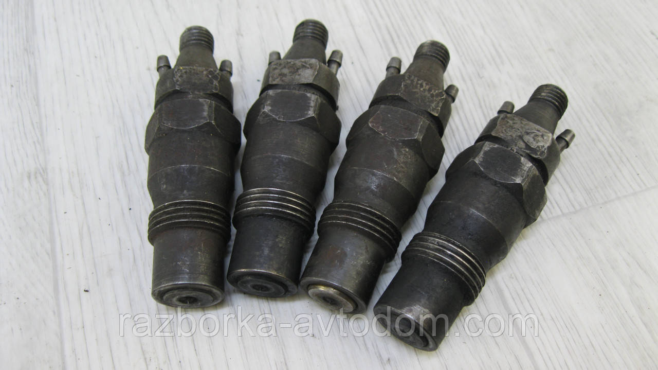 Форсунка дизельна VW Transporter T4, Mercedes W124, W123, Audi 100 C2 1.9/2.4D OE: KCA30SD27/4