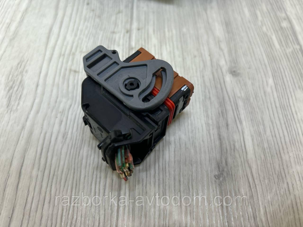 Роз'єм/фішка блока керування двигуном ЕБУ 1.6i 16 V PEUGEOT 307 (01-08), Citroen C4 OE: 0261208899