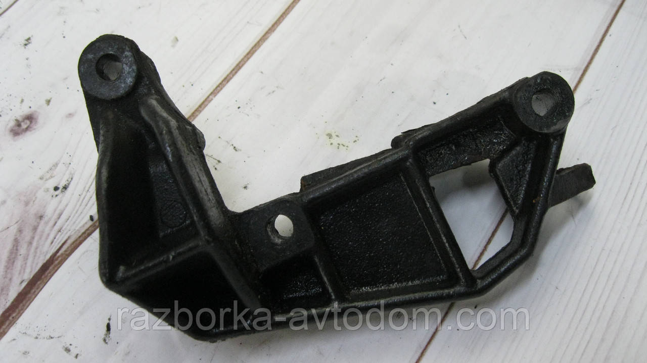 Кронштейн/Опрора двигуна Opel Zafira A (1999-2005) OE:90538558