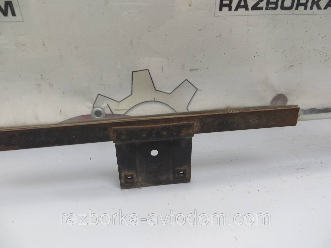 Скло заднього правого дверей Audi 80 B2 (1984-1986) ОЕ: dgm 32171vt