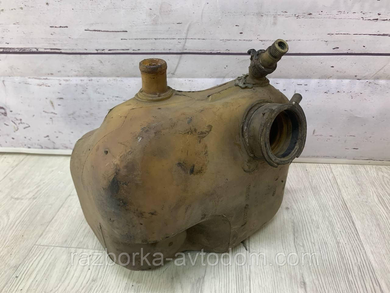 Розширений бачок VW Lt28-55 (1975-1996) OE: 076121405.   ДЕФЕКТ клей