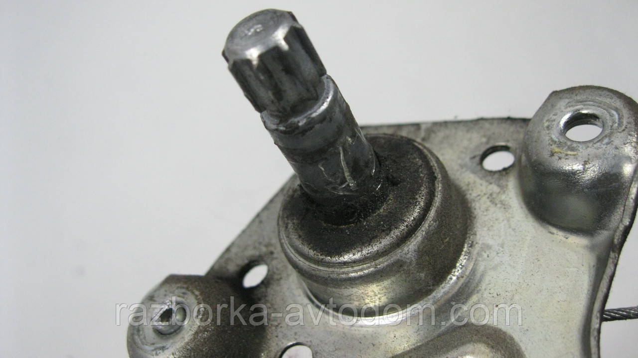 Склопідіймач задній правий механічний Opel Corsa C (2000-2012) OE:9114706