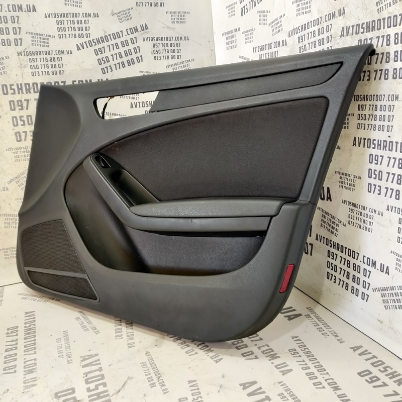 Карта дверна передня права Audi A4 B8 (07-15) 2.0 дизель