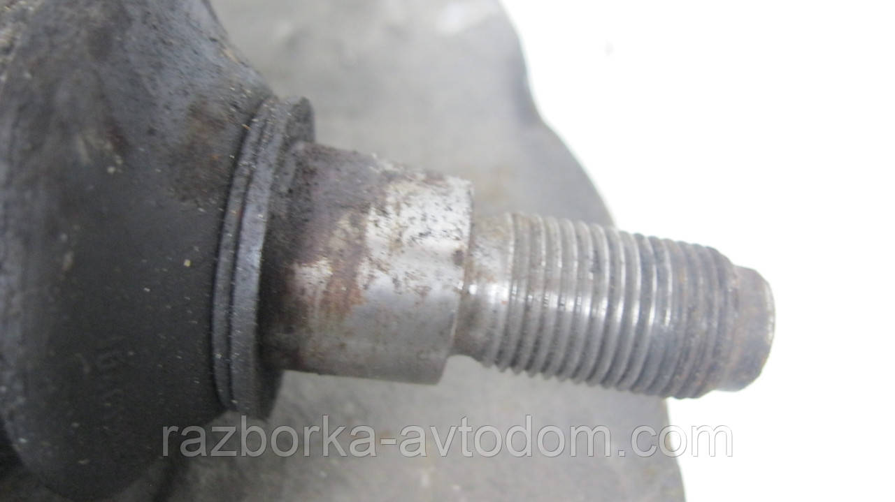 Поворотний кулак/ступочка передня права VW Transporter T4 (1990-2003)701407258C OE:701407258C
