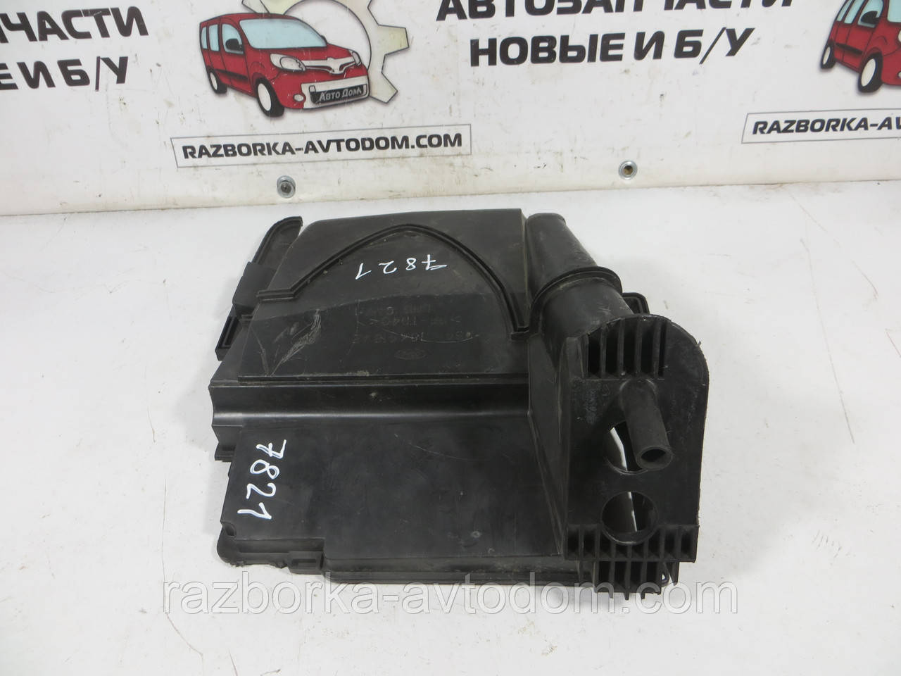 Пластик Корпусу пічки/кришка FORD CONNECT (2002-2013) ОЕ: XS4H18C333CG, XS4H18K418AE