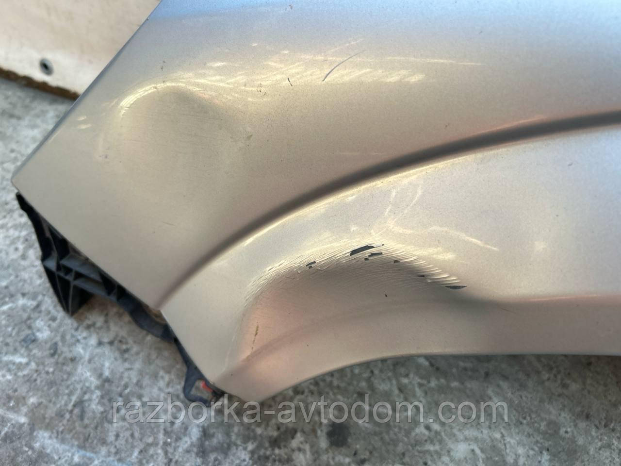 Крило переднє ліве Opel Astra H (2004-2012) OE:93178666 ДЕФЕКТ вм'ятина!