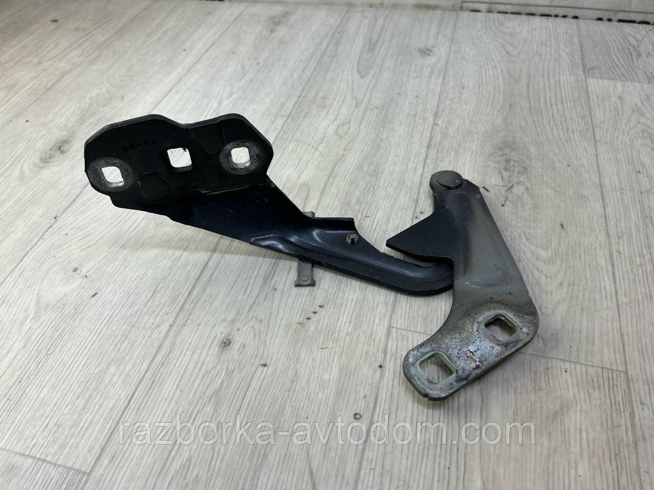 Петля капота права FORD MONDEO MK4 (2007-2014) OE:7s7aaa168004f OE 7S7AA16800AF