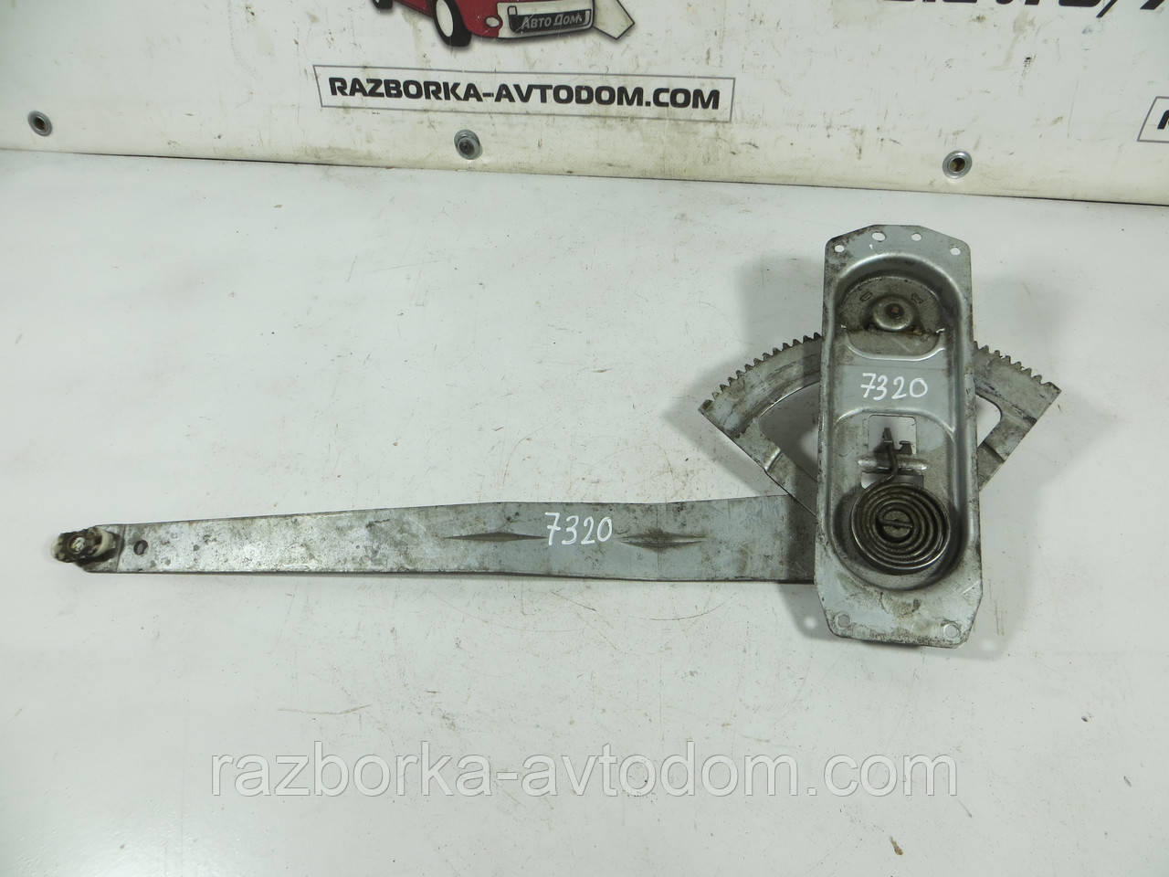 Склопідіймач механічний правий FORD TRANSIT (1995-2000) ОЕ: 1052174 OE 95VBV23200AD