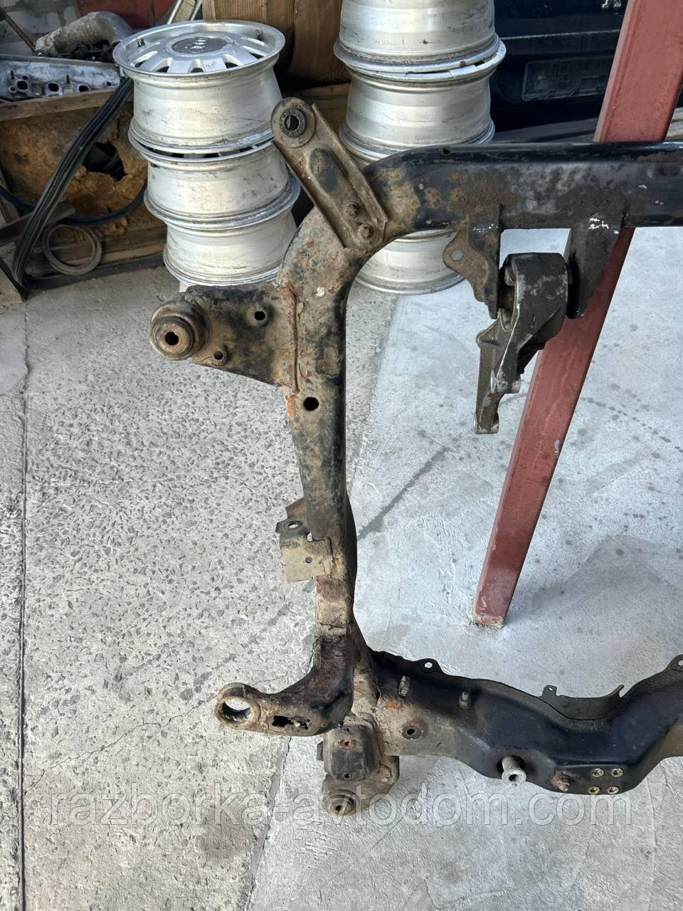 Балка передньої підвіски (підрамник) Opel Zafira A OE:24404276