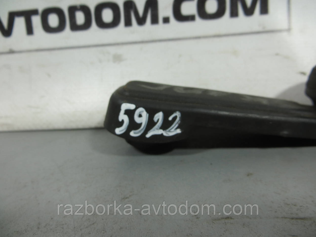 Ручка склопідіймача Opel KADETT E, CORSA A, ASCONA C OE:90186641