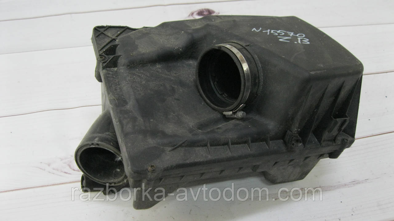 Корпус повітряного фільтра Opel Zafira B (2005-2010), Astra H OE:55557126, 13271079
