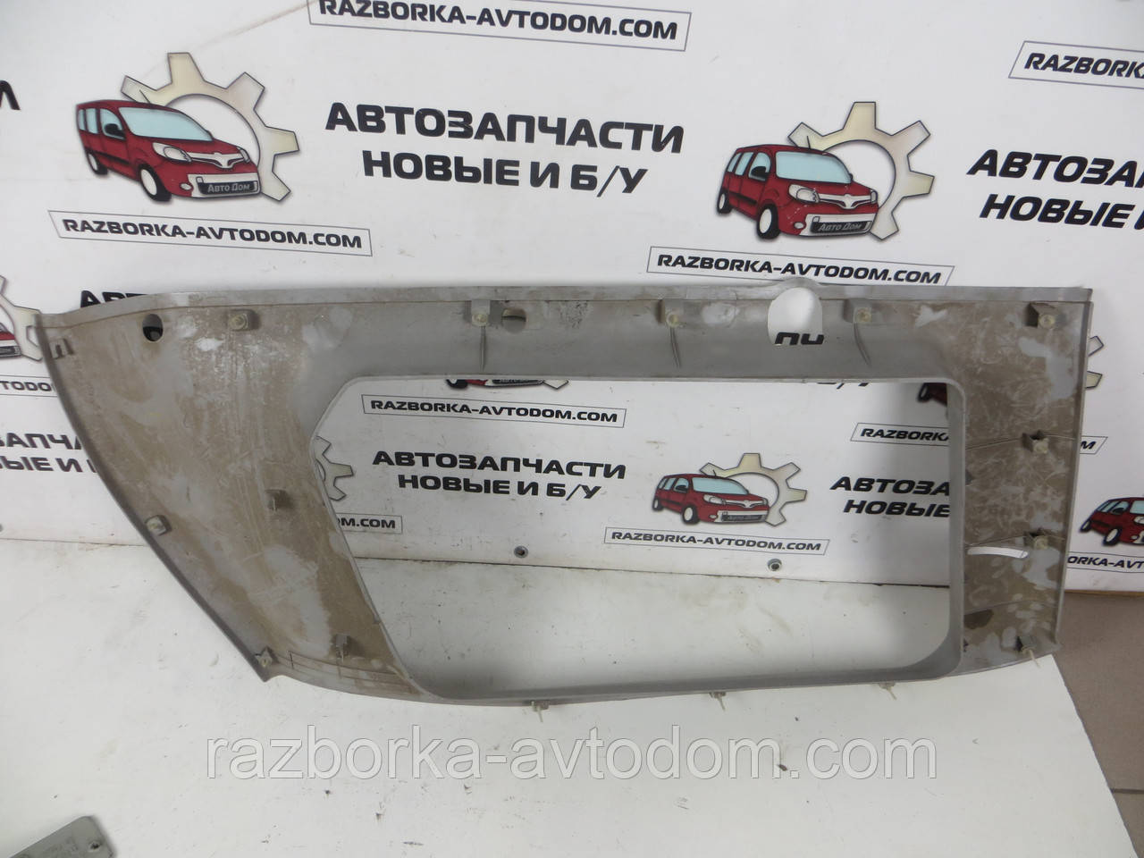Обшивка стійки багажника ліва Mitsubishi Pajero Sport 1 (1997-2009) OE:MR227525