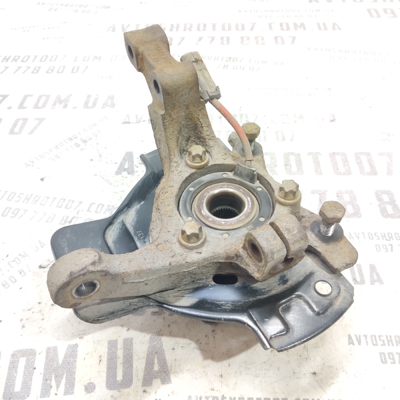 Цапфа передня ліва Opel Astra G (97-04) 2.0 дизель