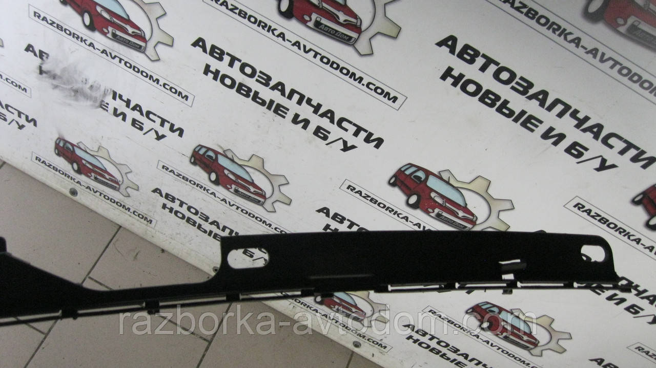 Планка двірників лобового (комплект) Renault Trafic, Opel Vivaro, Nissan Primastar (2000-2014) OE:8200048129