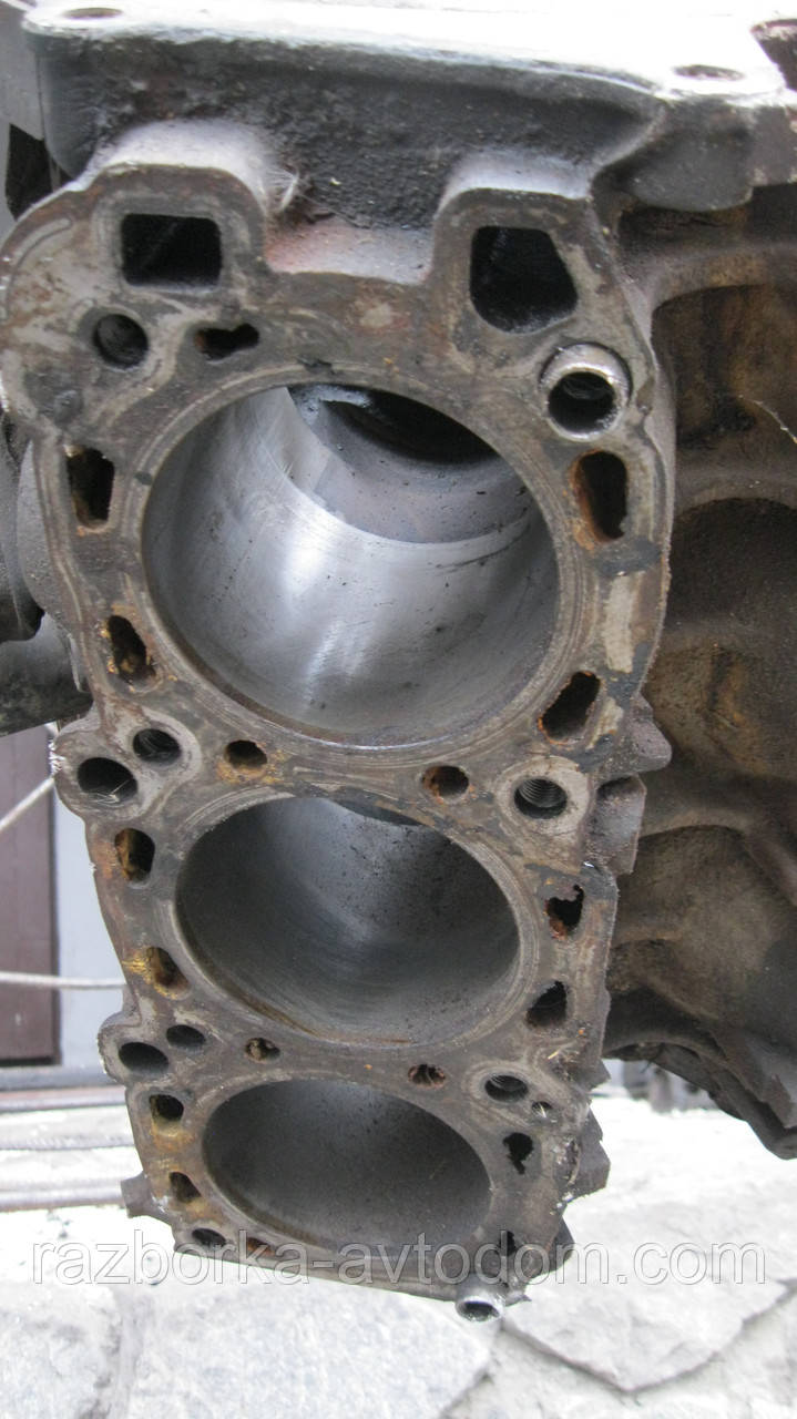 Блок головки циліндрів/двигуна (блакитний) 6G72 3.0i Mitsubishi Pajero Sport 1 (1997-2009)