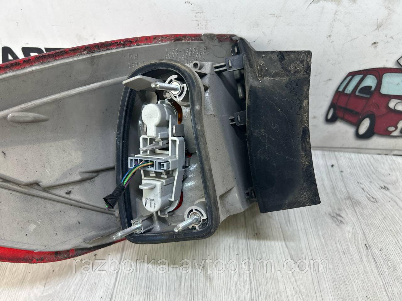 Ліхтар (стоп) задній правий універсал Ford Mondeo MK4 (07-10) OE:7s7113404b