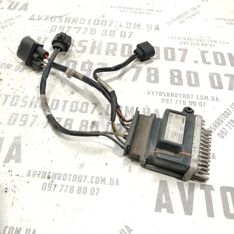 Блок керування вентилятором Audi A4 B8 07-15 2.0D M135165A