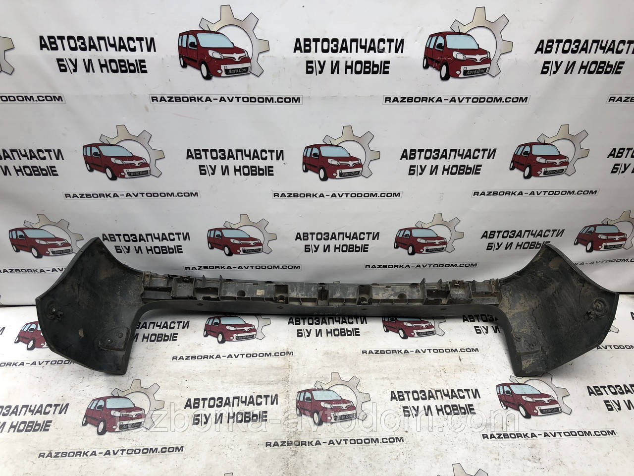 Бампер задній Renault Kangoo (1997-2003) OEM 7700304880