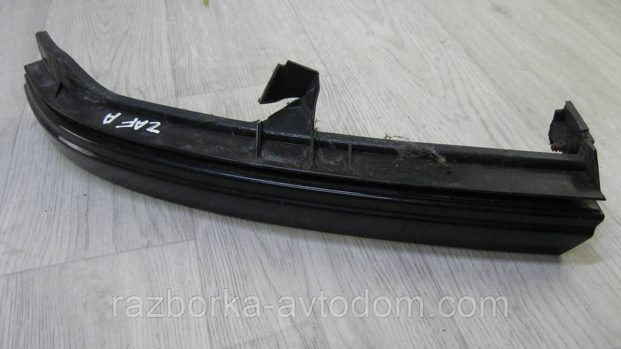 Вії накладка фари лівою Opel Zafira A (1999-2005) Дефект OE:90580651