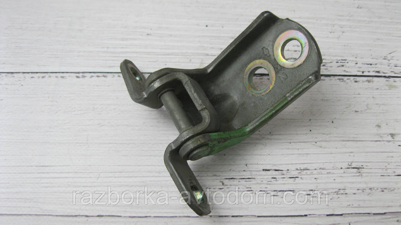 Петля передніх правих дверей верхня Nissan X-Trail T30 (2001-2007) OE:804008H700