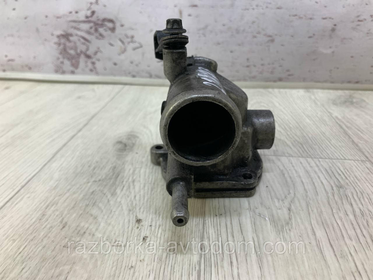 Корпус термостата 2,2CDI Mercedes Vito W638 (96-03) OE:A6112030575