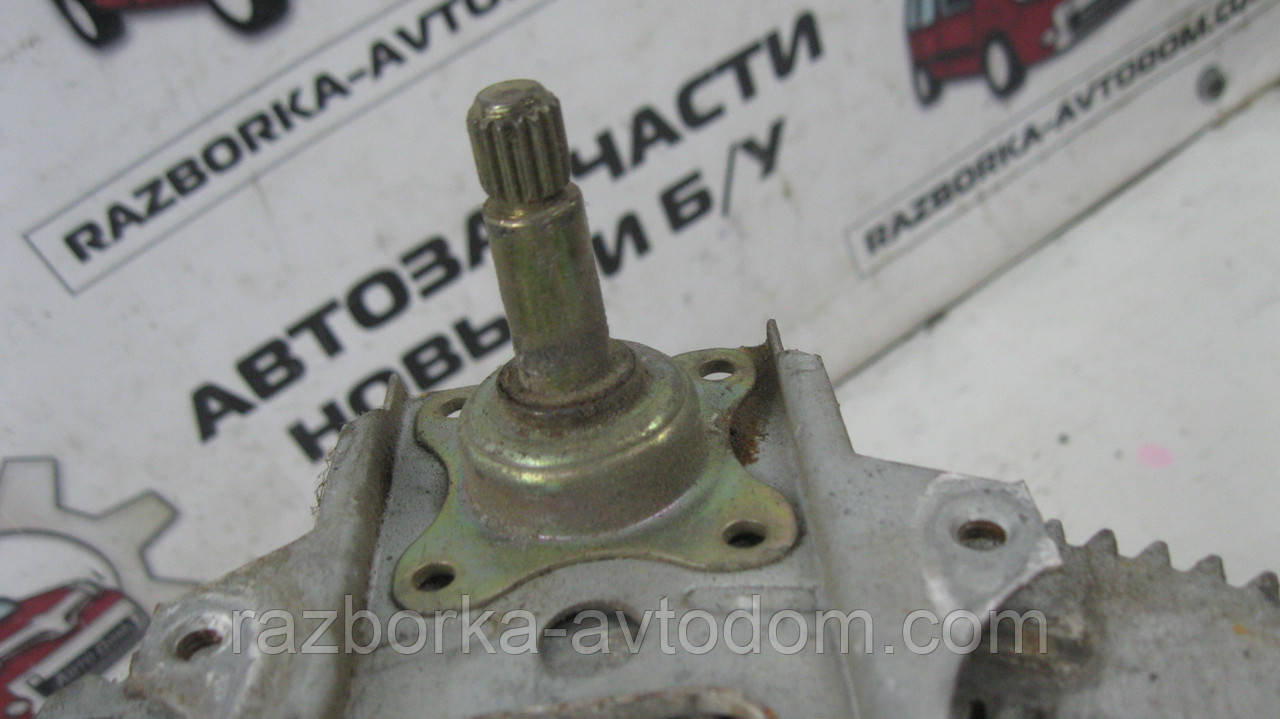 Склопідіймач задній правий (механічний) Nissan Sunny Y10 (1991-2000) OE:8270069R00