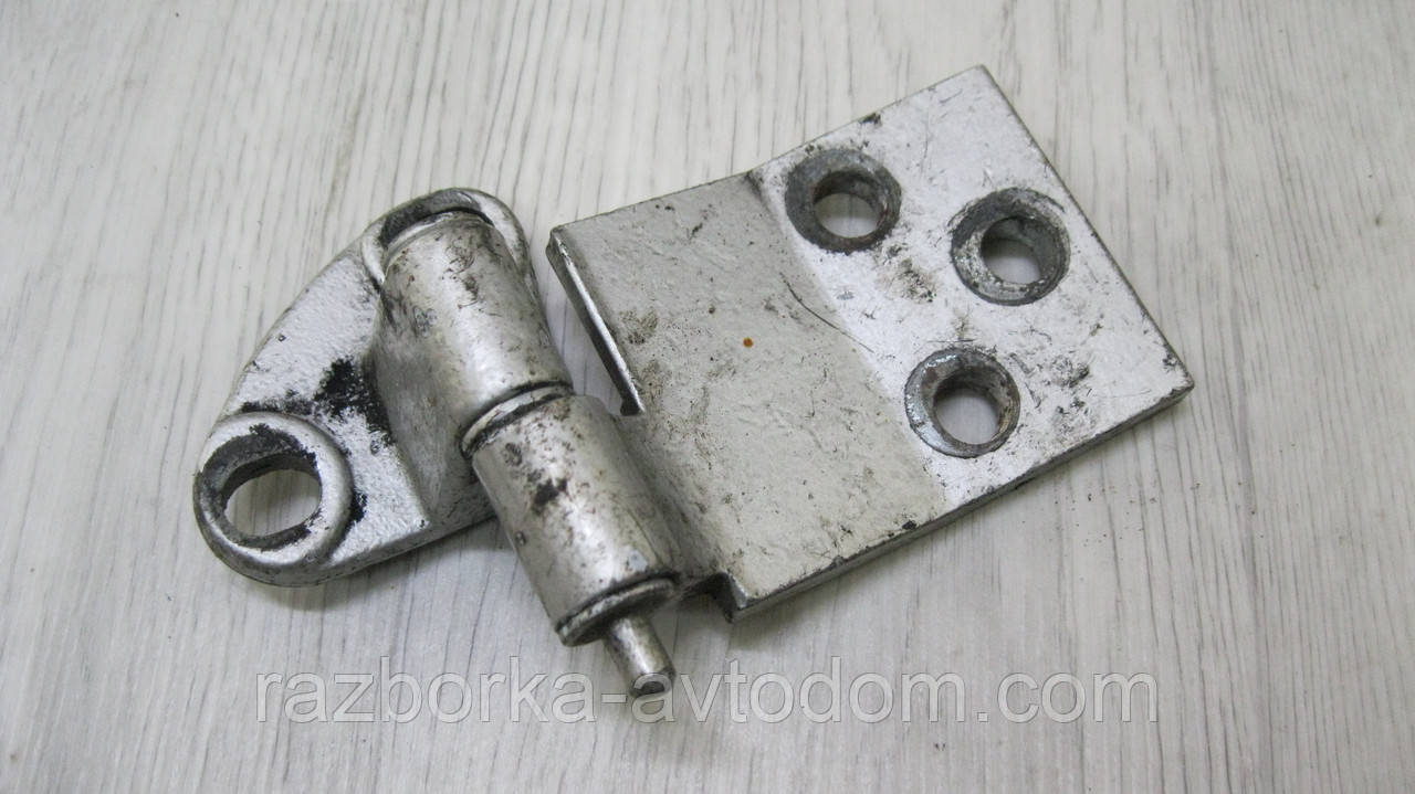 Петля дверей передньої правої Mercedes Vito W638 (1996-2003) OE: A6387201237