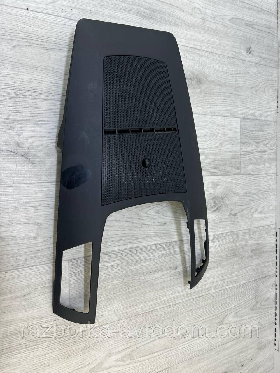 Накладка на торпедо центральна верхня Opel Zafira B (2005-2010) OE:13150253