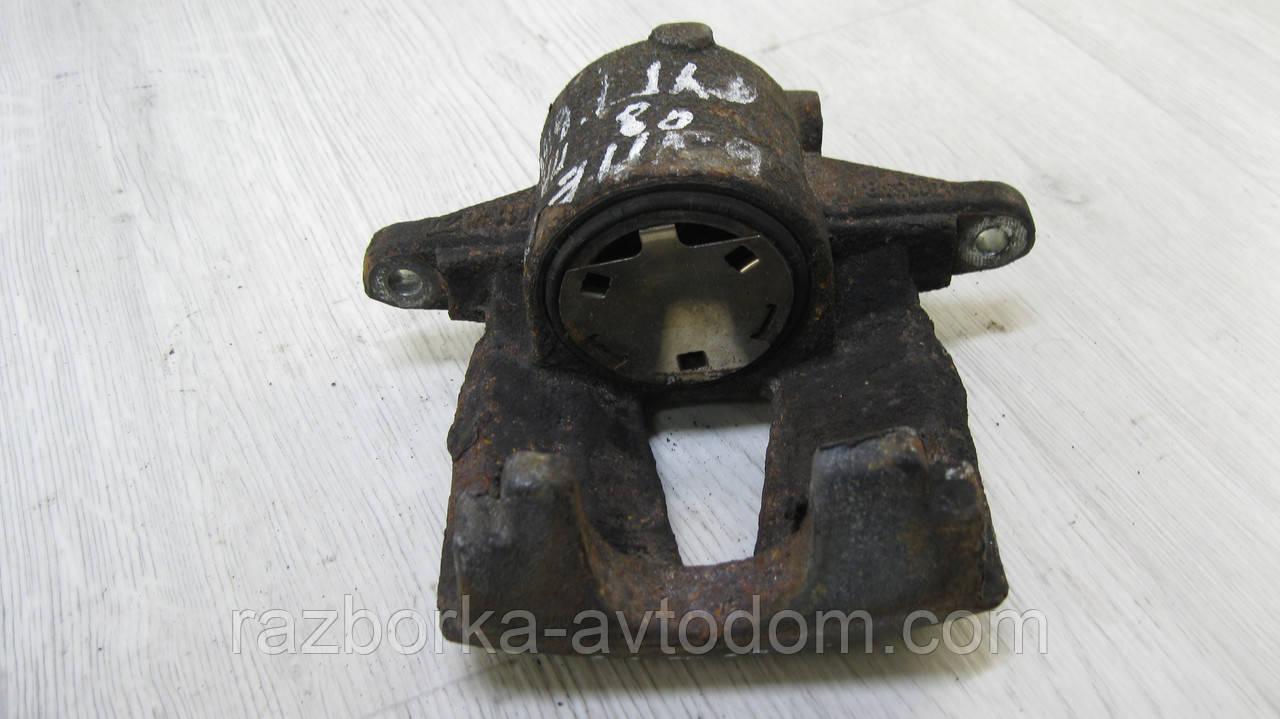 Суппорт передній правий (без скоби) R14 Peugeot Bipper (2008-), Citroen Nemo (2008-), Fiat Fiorino-Qubo (2007-) OE: 77364398