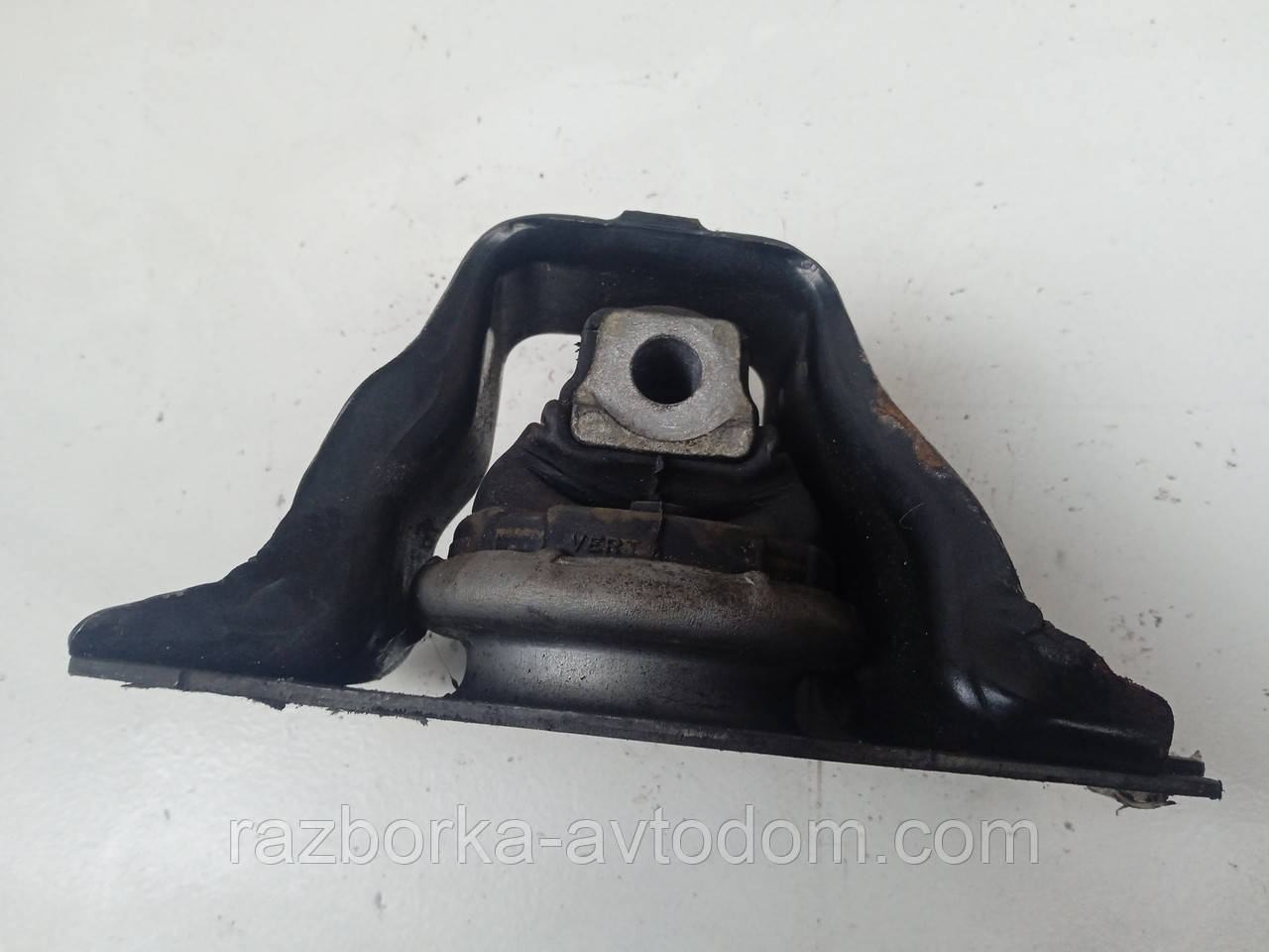 Подушка двигуна права (опора) Renault Megane 2, Scenic 2 (2003-2009) OE:8200549046