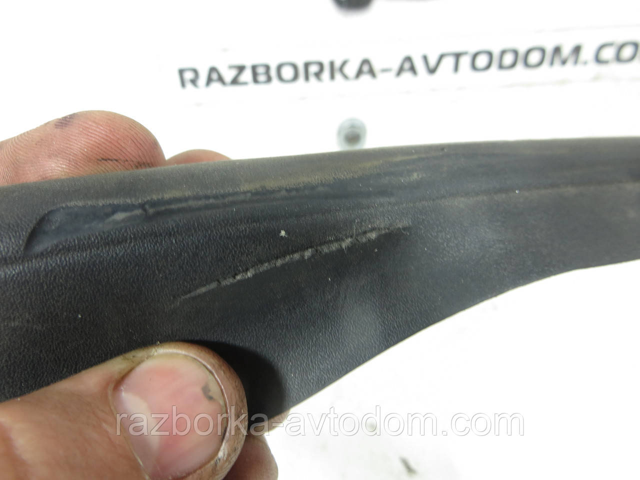 Щільна гумка стійки передньої лівої Opel Zafira A (1999-2005) ДЕФЕКТ