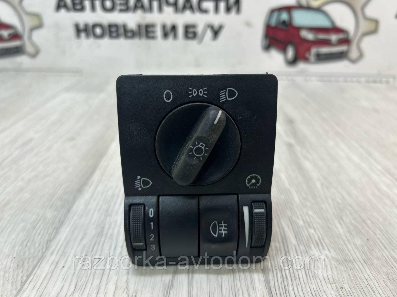 Блок керування світлом Opel Corsa C (00-06) OE:0524119