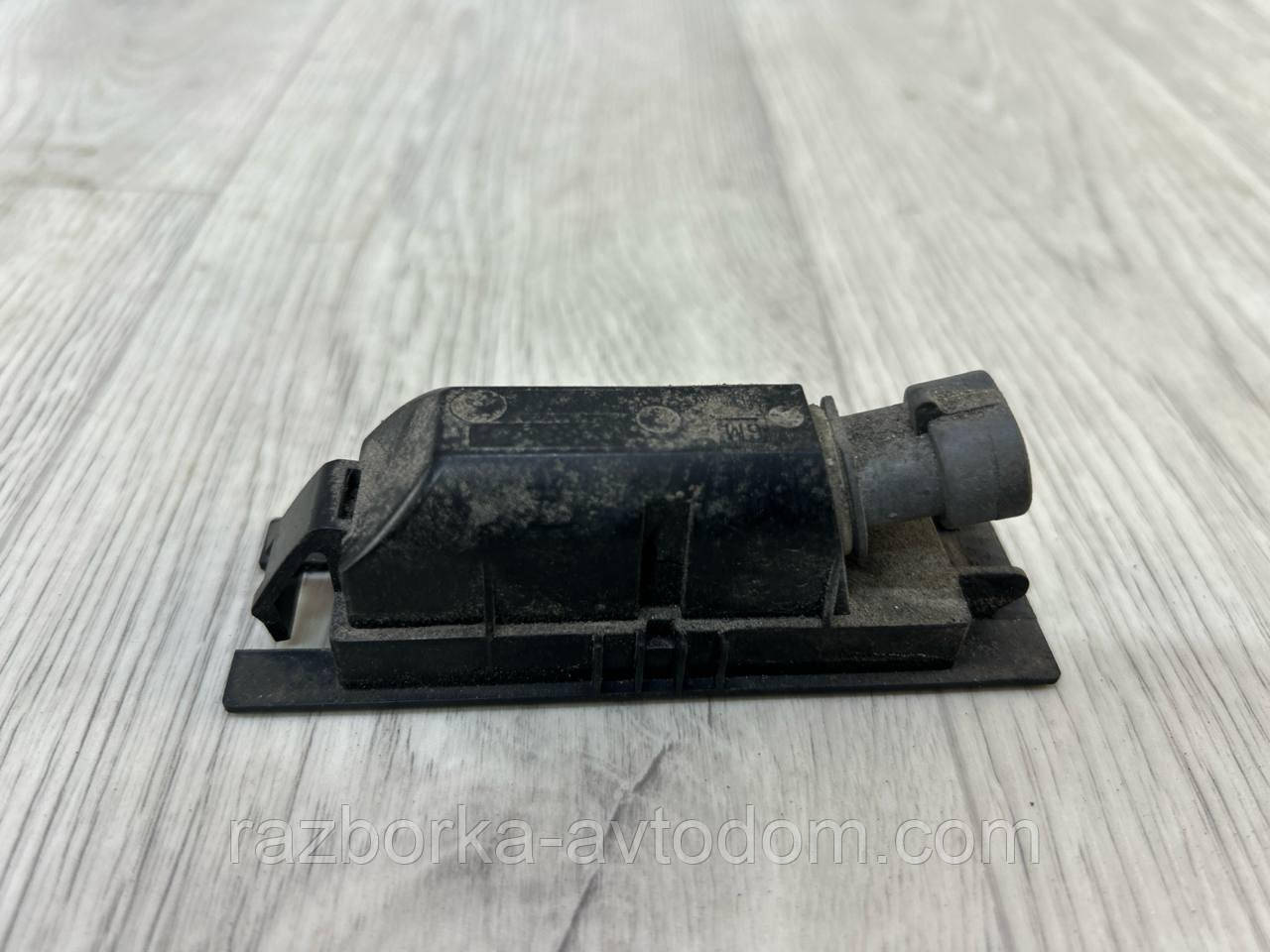 Ліхтар підсвітки номера Opel Corsa C (00-06) OE:09164143 фото 2