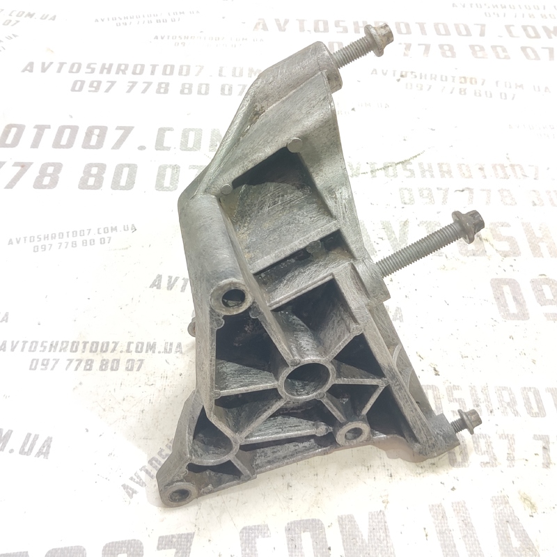 Кронштейн КПП Opel Astra G (97-09) 2.0 дизель
