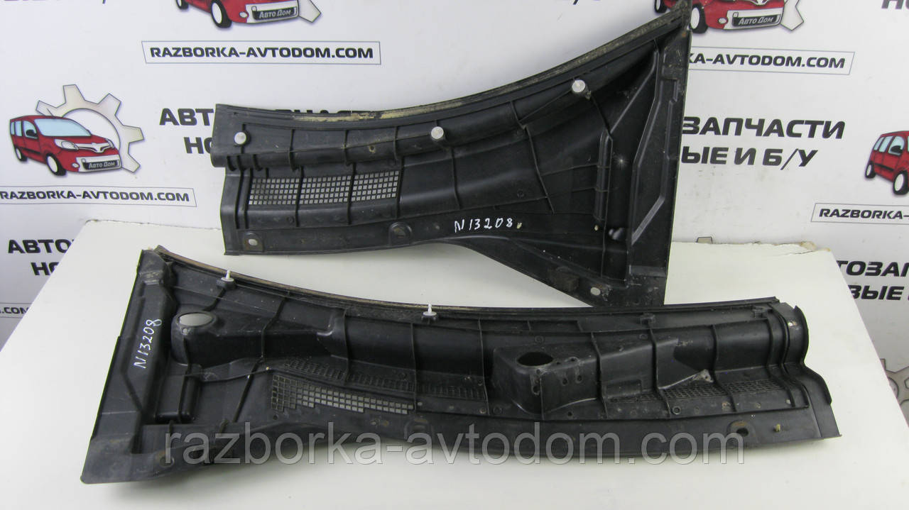 Пластик під лобове скло (жабо) комплект Nissan X-Trail T30 (2001-2007) OE:668628H900