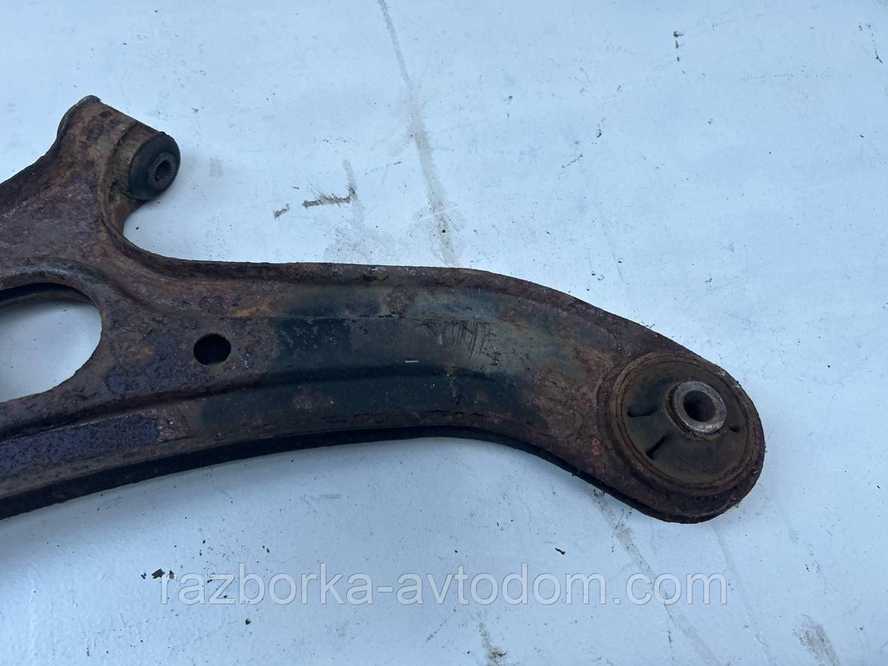 Важіль передній правий Hyundai Getz (2002-2010) OE:545011C000