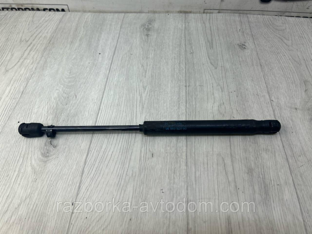 Амортизатор кришки багажника (сидан) PEUGEOT 407 04-11 OE:9656592980
