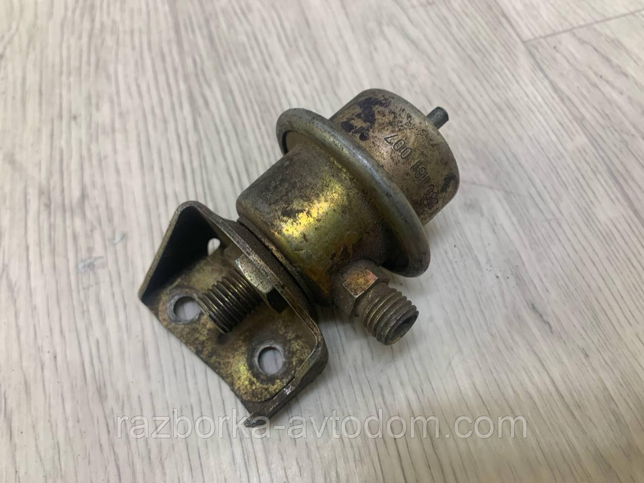 Регулятор тиску палива Bosch Mercedes W123, W116, W126, W460, Porsche 928 OE: 0280161007. OE A0000780592