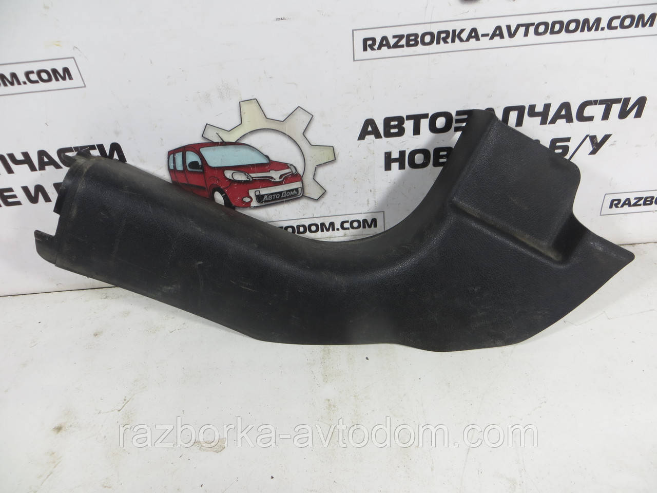 Накладка порога внутрішнього переднього лівого Opel Zafira A (1999-2005) OE: 24411738