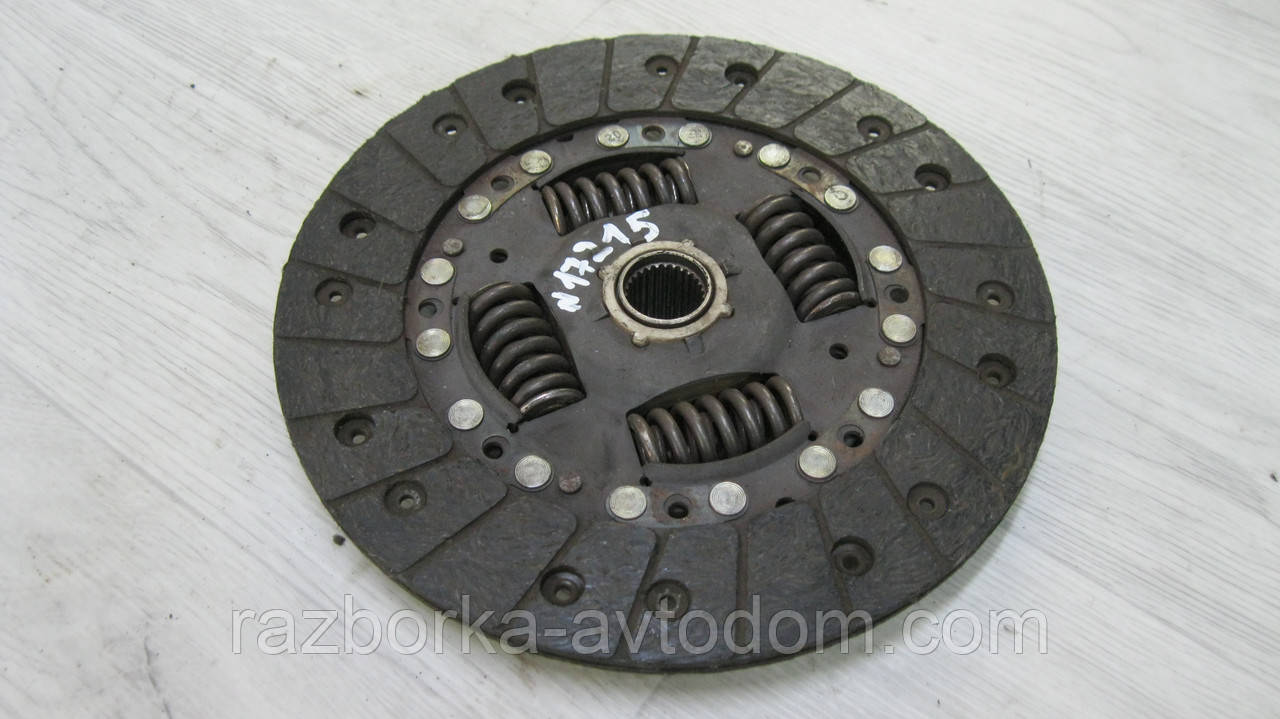 Диск зчеплення Luk VW Transporter T4, Golf 3, Passat B3 1.6/1.8/1.9TD OE: 037141032N