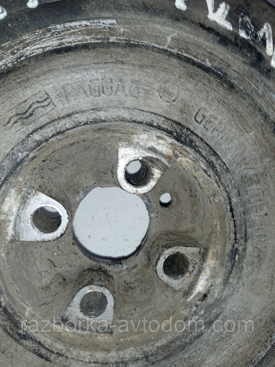 Шківина колінчастого вала VW Sharan, FORD GALAXY (1994-2006) OE: 1069593