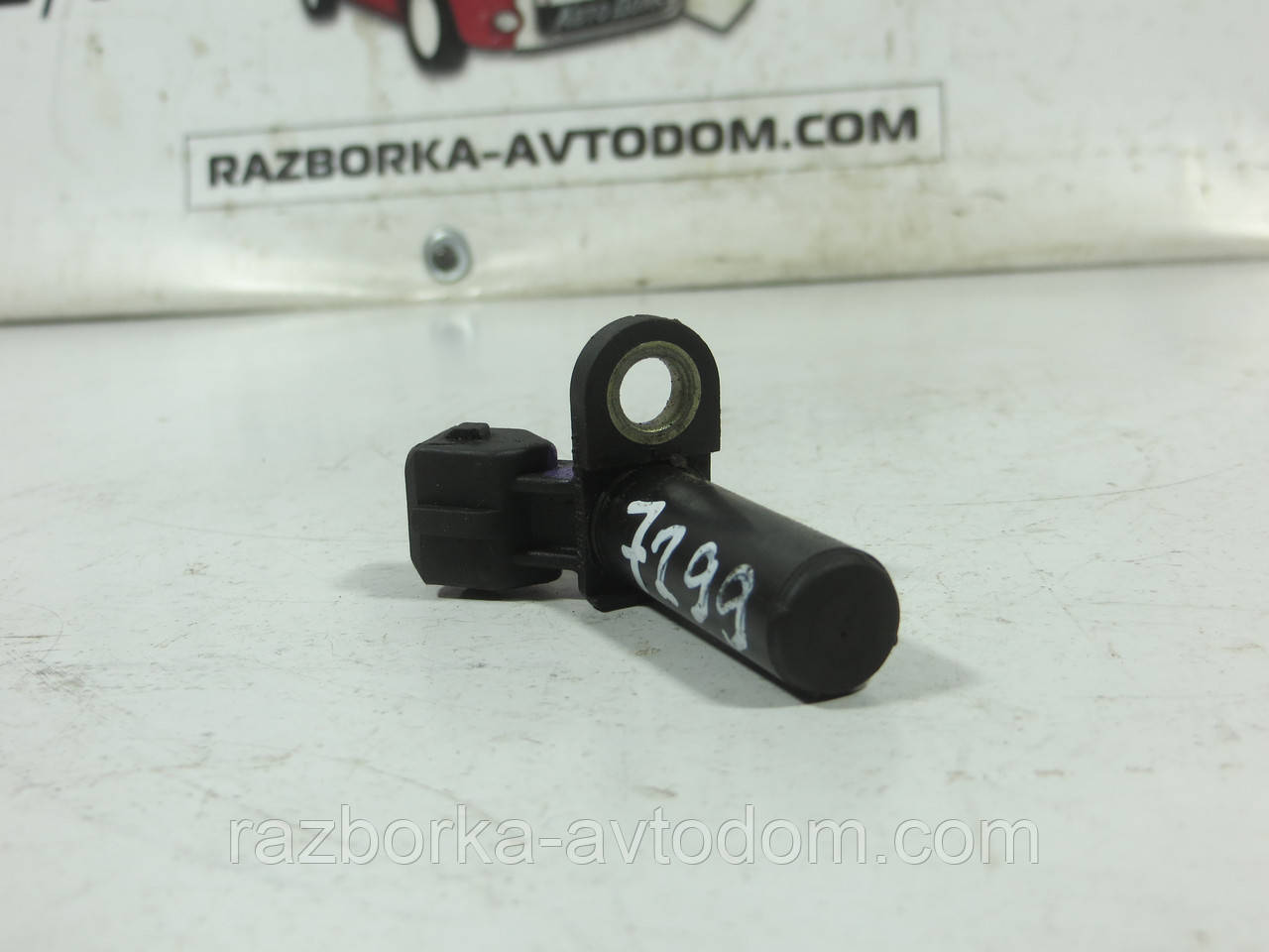 Датчик положення колінвала 2.0DI, 2.4DI, 2.4TDE FORD TRANSIT (2000-2006) ОЕ: 6740816 OE 928F6C315A1F