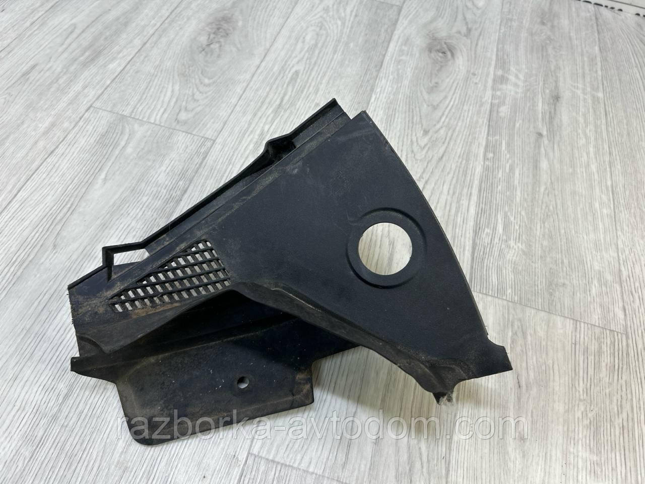 Накладка під лобове, жабо ліве Opel Zafira B (05-10) OE:13167227