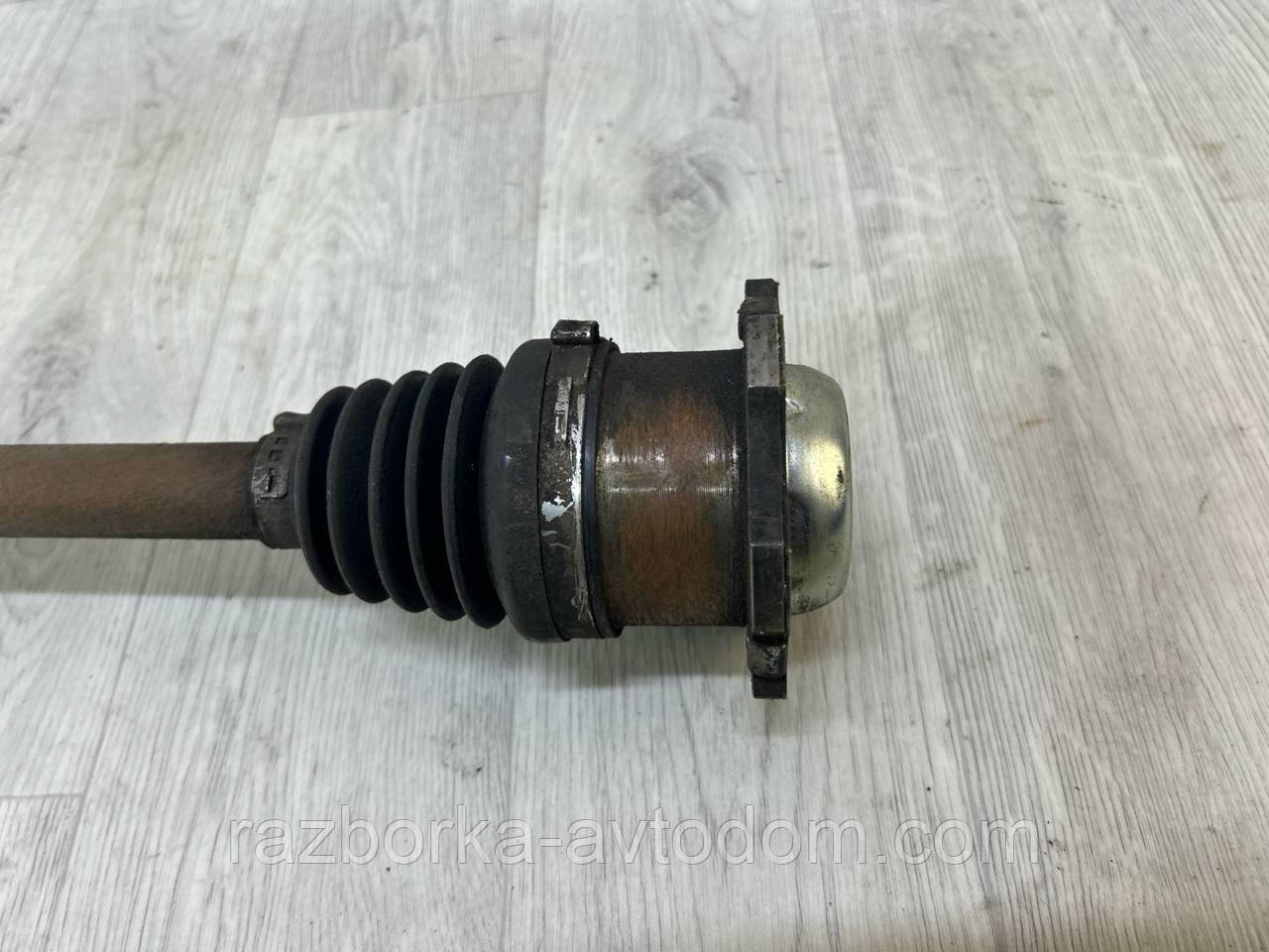 Напівось передня ліва під АКПП (36 шліц) 1,6i VW GOLF 4 (97-06) OE: 1J0407271FG