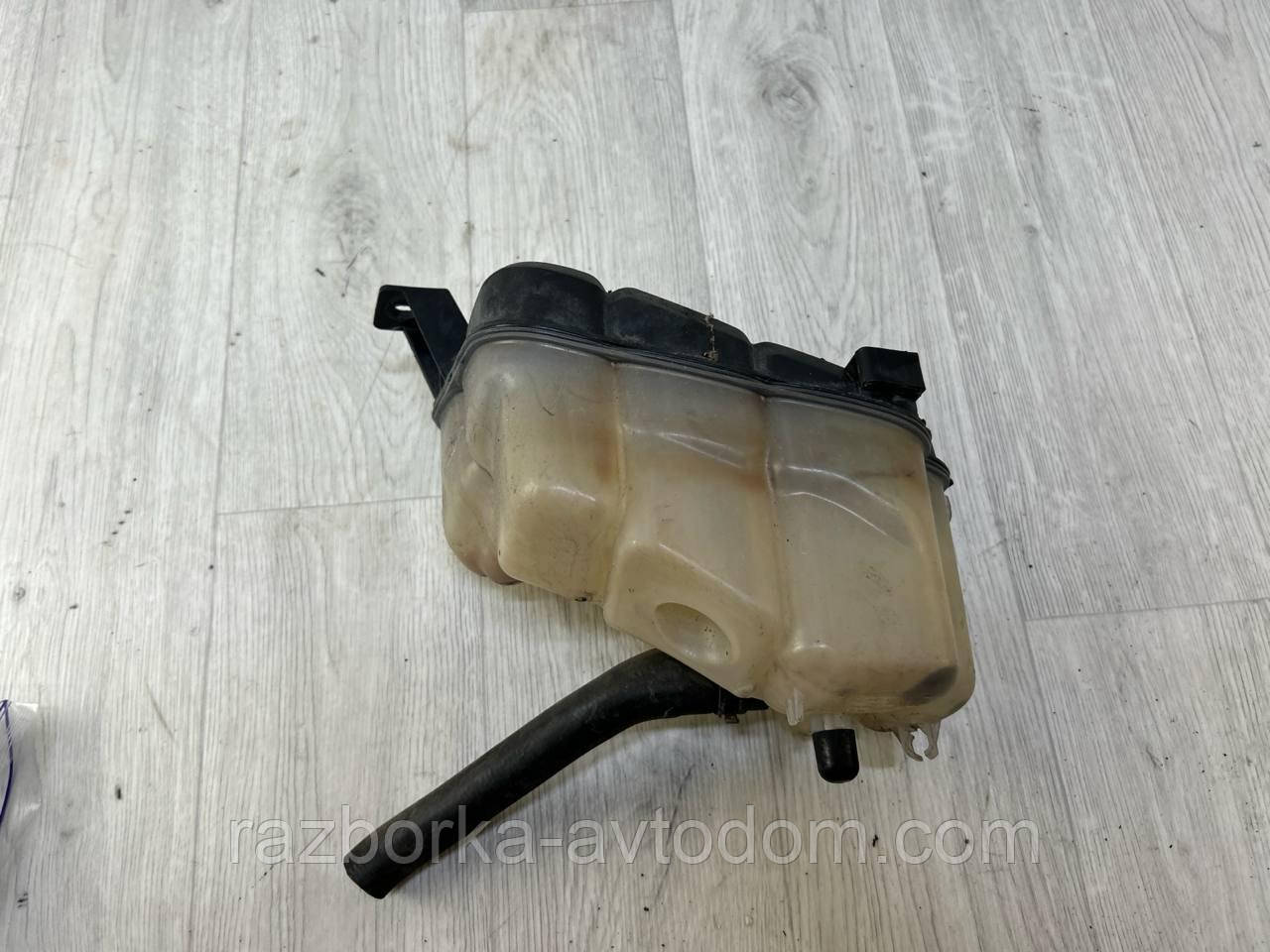 Бачок розширювальний Ford S-Max (06-15, Mondeo (07-11), Volvo cx60, cx70 OE:6g918k218d2l4a