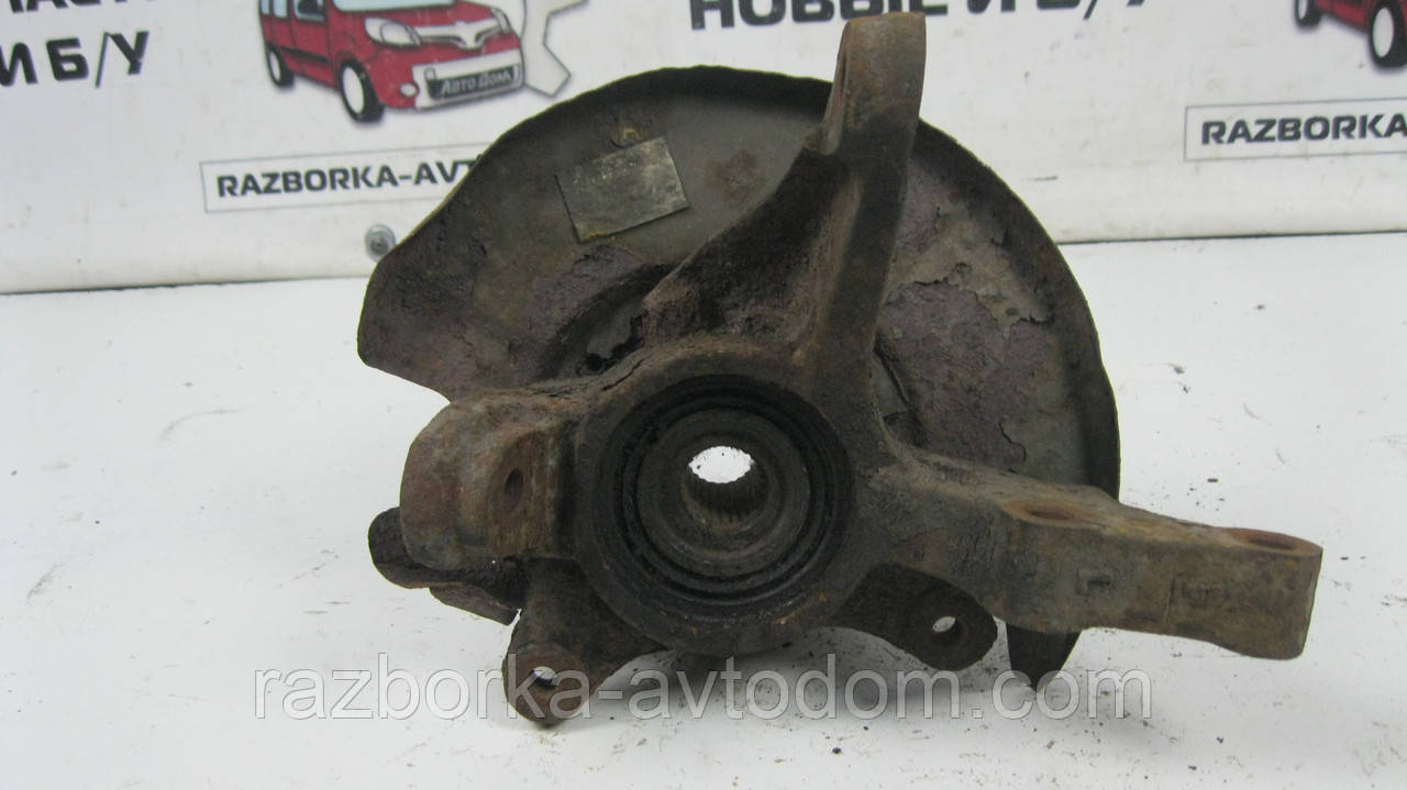 Поворотний кулак/ступиця передній лівий Nissan Sunny N13 (1986-1990) OE:4001550A00