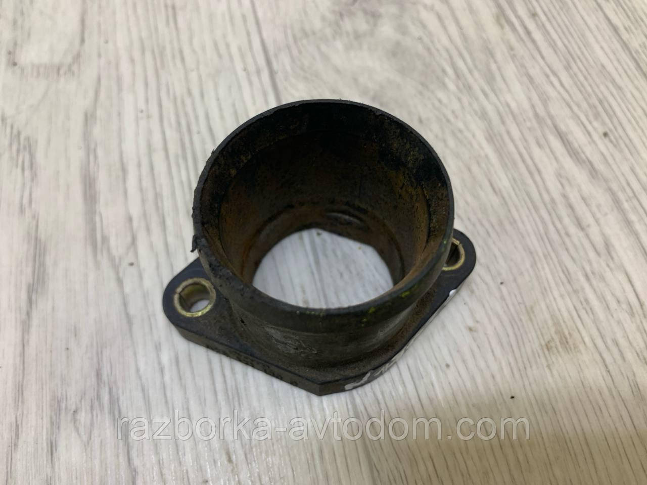 Фланець системи охолодження VW Lt28-55 (1975-1996) OE: 075121133B